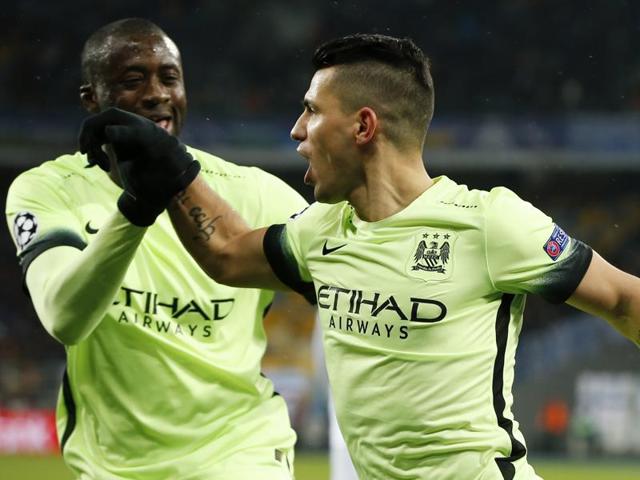 Manchester City's David Silva celebrates with his teammates after scoring during the UEFA Champions league. (AFP Photo) Manchester City's David Silva celebrates with his teammates after scoring during the UEFA Champions league. (AFP Photo)