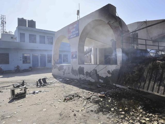 The burned Jhajjar police station during the Jat quota stir in Haryana India.(Arun Sharma / HT Photo)