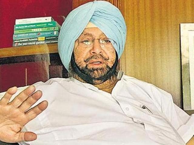 “Kejriwal has only vindicated his stand that he (Kejriwal) is a congenital liar who lies shamelessly without any remorse,” Amarinder said in a statement here.(HT Photo)