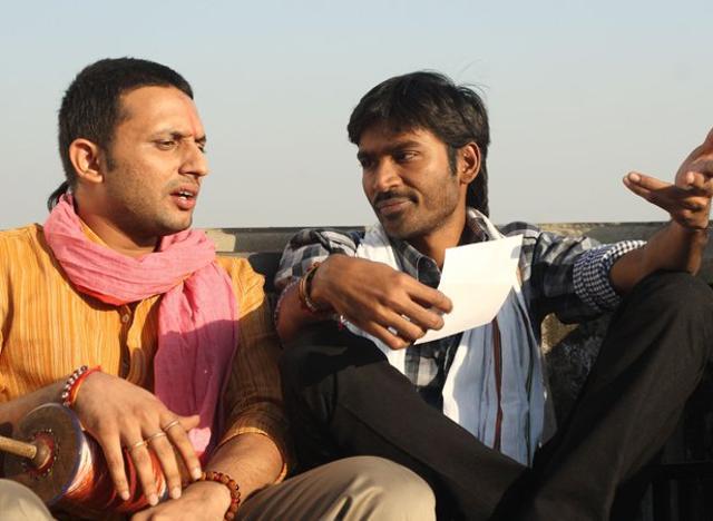 Dhanush and Zeeshan in a still from Raanjhana. (Youtube grab)