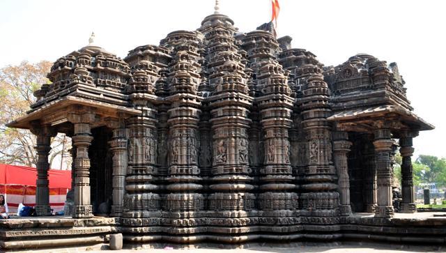 The exterior of the temple has carved figures called bhoomis that are stacked over each other in layers, right up till the shikhara. (Hindustan Times file photo)