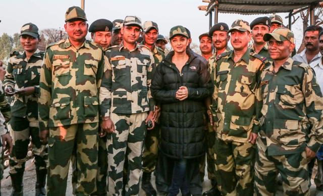 Aishwarya Rai Bachchan spotted with the real heroes of the nation. The cast and crew who have been shooting real locations in Amritsar since last few days, lately shot for a major sequence at the border which was guarded by BSF soldiers. (IANS) Aishwarya Rai Bachchan spotted with the real heroes of the nation. The cast and crew who have been shooting real locations in Amritsar since last few days, lately shot for a major sequence at the border which was guarded by BSF soldiers. (IANS)