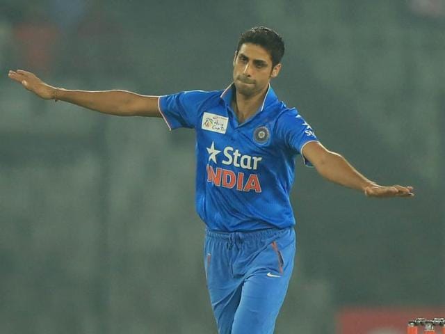 Indian cricketer Ashish Nehra (R) celebrates after the dismissal of Pakistan cricket player Mohammad Hafeez during the match between India and Pakistan at the Asia Cup T20 cricket tournament at the Sher-e-Bangla National Cricket Stadium in Dhaka. (AFP Photo) Indian cricketer Ashish Nehra (R) celebrates after the dismissal of Pakistan cricket player Mohammad Hafeez during the match between India and Pakistan at the Asia Cup T20 cricket tournament at the Sher-e-Bangla National Cricket Stadium in Dhaka. (AFP Photo)