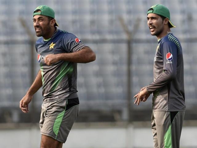 Pakistan cricketers Wahab Riaz (L) and Mohammad Amir attend a training session. (AFP Photo) Pakistan cricketers Wahab Riaz (L) and Mohammad Amir attend a training session. (AFP Photo)