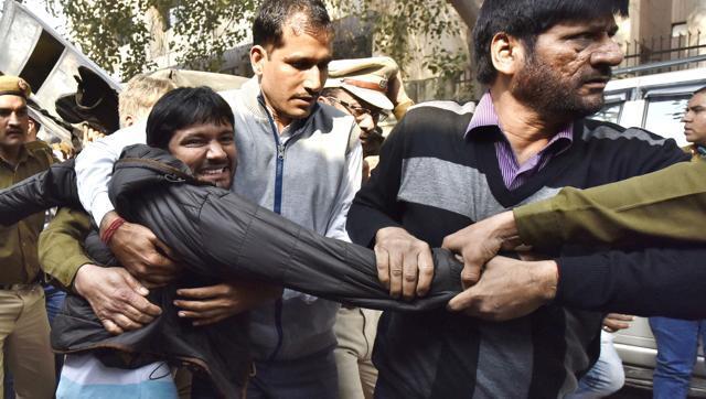 The JNUSU president further said the lawyers also thrashed the police personnel escorting him. (Virender Singh Gosain/ Hindustan Times)