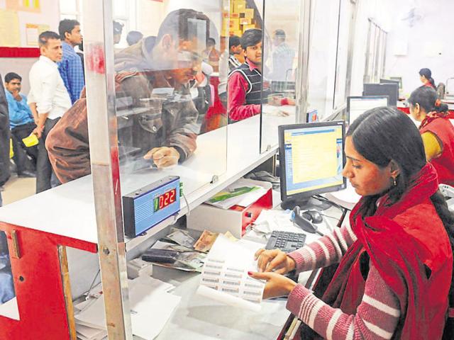 The new state-of-the-art Udyog Vihar post office is fully air-conditioned and has free WiFi, core banking, railway reservation counter and a postal shop.(HT FILE) The new state-of-the-art Udyog Vihar post office is fully air-conditioned and has free WiFi, core banking, railway reservation counter and a postal shop.(HT FILE)