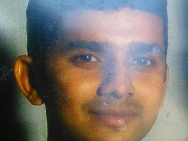 A 35-year-old man allegedly killed 14 members of his family, including seven children, before committing suicide in the Kasarwadavli area of Maharashtra’s Thane.(ANI Photo) A 35-year-old man allegedly killed 14 members of his family, including seven children, before committing suicide in the Kasarwadavli area of Maharashtra’s Thane.(ANI Photo)