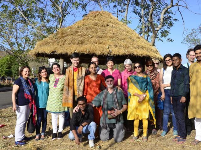 French scholars interacting with locals in Hindi in Bhopal. (Mujeeb Faruqui/HT photo) French scholars interacting with locals in Hindi in Bhopal. (Mujeeb Faruqui/HT photo)