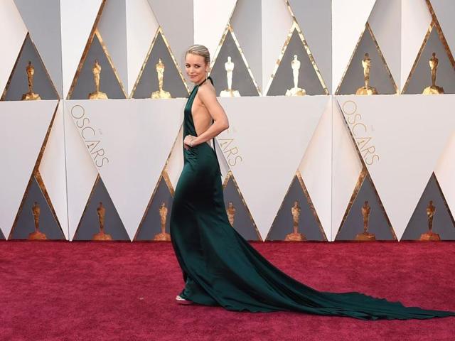 Rachel McAdams is a stellar green dress. Sure it makes her look skinnier than ever but the train is to die for. (AP)