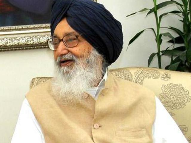 “It is a matter of pride that the Union government has made a special provision of Rs 100 crore in the budget for celebrating the birth anniversary of the great Sikh guru,” Badal said.(HT Photo)