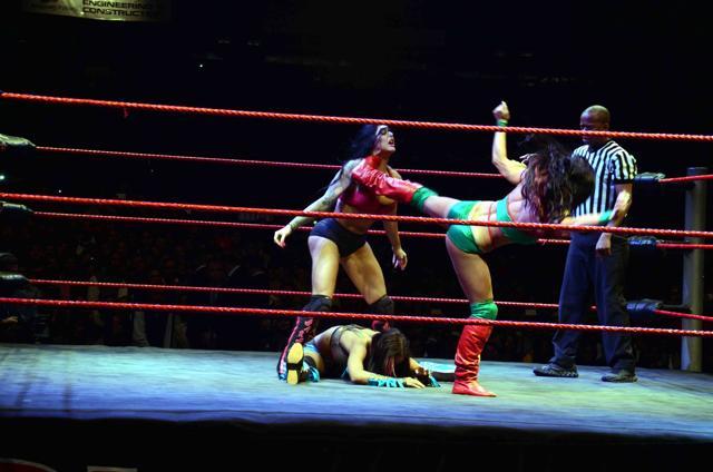 Such was the quality of entertainment, that despite knowing it was all staged, fans enjoyed it nonetheless. (HT Photo)