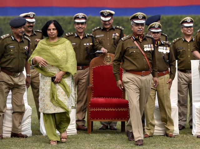 Bassi with his colleagues from the police force. The senior IPS officer, who had joined Delhi Police at the age of 21 years, celebrated his 60th birthday last week. (Arun Sharma/HT Photo) 
