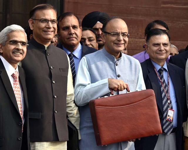 File photo of finance minister Arun Jaitley leaving from finance ministry to present the Union Budget at Parliament House. (Arvind Yadav/HT Photo) File photo of finance minister Arun Jaitley leaving from finance ministry to present the Union Budget at Parliament House. (Arvind Yadav/HT Photo)