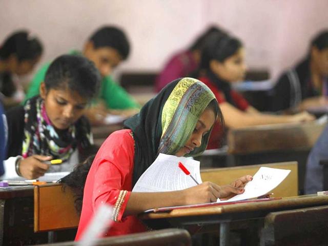 For the first time in three years, the number of students appearing for the Secondary School Certificate (SSC) examination, starting from Tuesday, has dropped in Mumbai.(HT Photo/Vidya Subramanian)