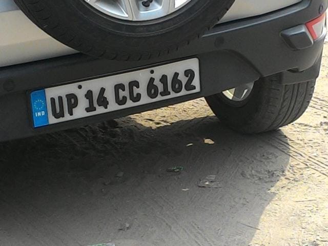 presenting-the-european-union-flag-on-delhi-s-new-number-plates