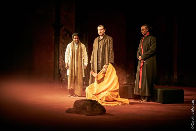The cast of Peter Brook’s Battlefield: (from left) Carole Karemera, Sean O’Callaghan, Jared McNeill, Ery Nzaramba(©Caroline Moreau) The cast of Peter Brook’s Battlefield: (from left) Carole Karemera, Sean O’Callaghan, Jared McNeill, Ery Nzaramba(©Caroline Moreau)