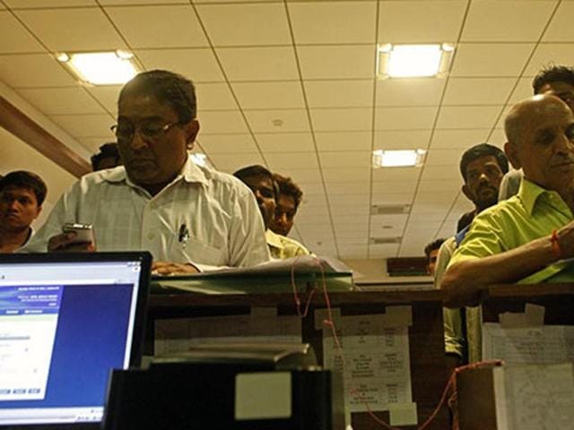 The government has reduced the rates of Tax Deducted at Source (TDS) on several deductions with a view to improve cash flow, especially of small tax payer. (Pratham Gokhale/HT) The government has reduced the rates of Tax Deducted at Source (TDS) on several deductions with a view to improve cash flow, especially of small tax payer. (Pratham Gokhale/HT)