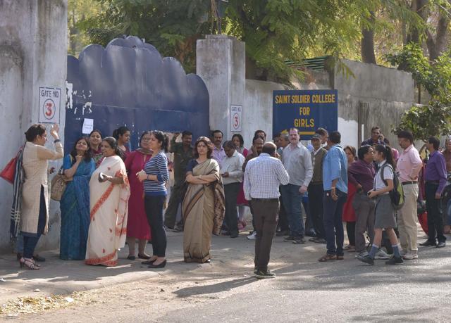 A student walking to enter her board exam centre at Saint Soldier School in Jaipur. (Prabhakar Sharma/HT photo) A student walking to enter her board exam centre at Saint Soldier School in Jaipur. (Prabhakar Sharma/HT photo)