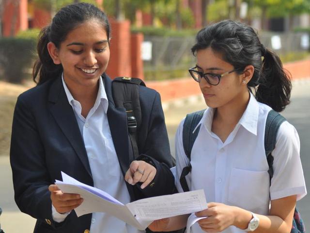 A number of queries were received by the counsellors on issues such as time management, sleep disorders and healthy eating habits. (Karun Sharma/ Hindustan Times) A number of queries were received by the counsellors on issues such as time management, sleep disorders and healthy eating habits. (Karun Sharma/ Hindustan Times)