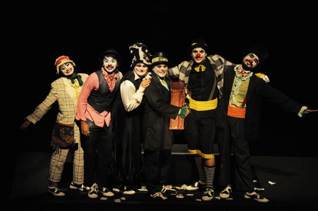 The cast of Hamlet - The Clown Prince The cast of Hamlet - The Clown Prince