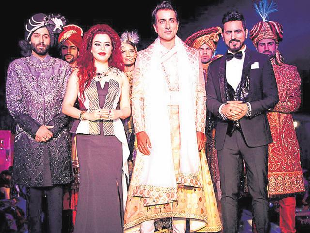 Sonu Sood at a fashion show in Mumbai. (HT)