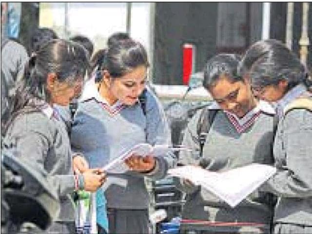 Majority of the class 10 students do not opt for the board exams since grading system was introduced in 2011. (HT FILE PHOTO) Majority of the class 10 students do not opt for the board exams since grading system was introduced in 2011. (HT FILE PHOTO)