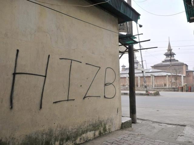 But who draws them? These are mostly drawn at the dead of the night by anonymous and untraceable ‘creators’. “No one knows who do it, and no one takes responsibility,” says a resident of Downtown. (Waseem Andrabi//HT Photo)
