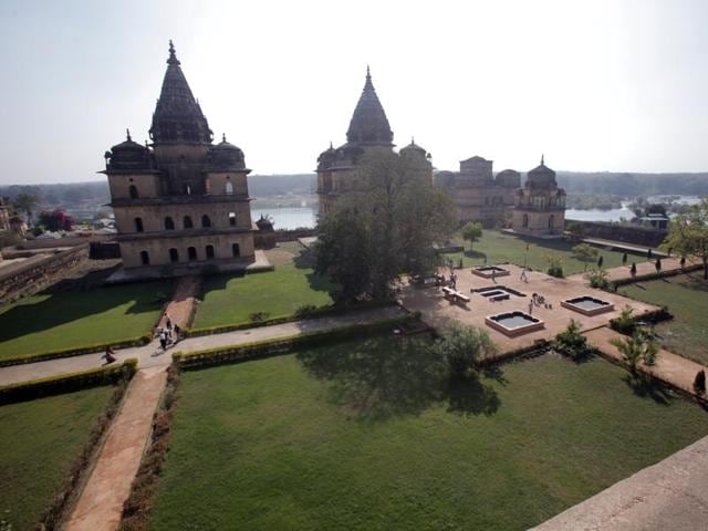 Besides online trade, plans are afoot to turn the less frequented ‘chhatri’ or memorials to the rulers of Orchha, grouped along the Kanchana ghat of the river Betwa, into a tourist spot. (HT Photo)