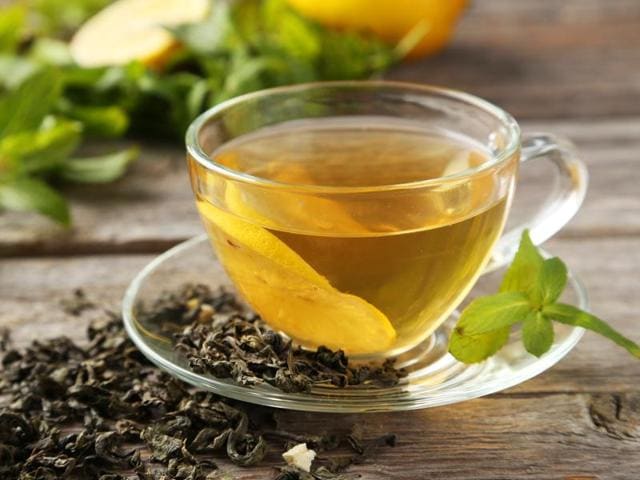 Experts say that tea drinkers -- consuming one to three cups per day -- were 35% less likely to develop heart disease than the other volunteers. Tea drinkers also had lower levels of calcium deposits in their arteries. (Shutterstock) Experts say that tea drinkers -- consuming one to three cups per day -- were 35% less likely to develop heart disease than the other volunteers. Tea drinkers also had lower levels of calcium deposits in their arteries. (Shutterstock)