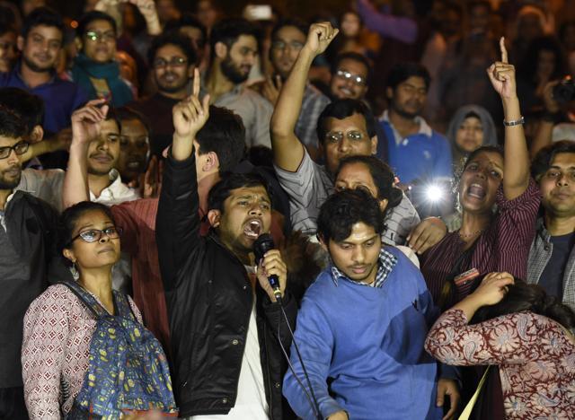 Kanhaiya Kumar’s speech in JNU on Thursday night won him praises from all non-BJP political fronts. (Sanjeev Verma/ HT Photo ) Kanhaiya Kumar’s speech in JNU on Thursday night won him praises from all non-BJP political fronts. (Sanjeev Verma/ HT Photo )