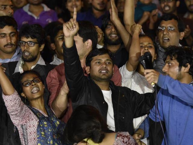 Kanhaiya Kumar addresses JNU students after his release, in New Delhi, India, on Thursday, March 03, 2016.(Virendra Singh Gosain/ HT Photo)