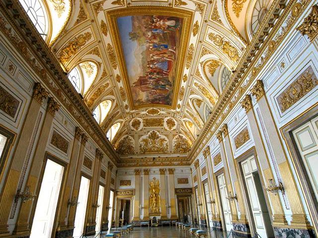 The throne room of the Royal Palace of Caserta. The 18th Century building is a wonderful example of the Baroque style of architecture. (Photo Courtesy: Royal Palace of Caserta’s official website) The throne room of the Royal Palace of Caserta. The 18th Century building is a wonderful example of the Baroque style of architecture. (Photo Courtesy: Royal Palace of Caserta’s official website)