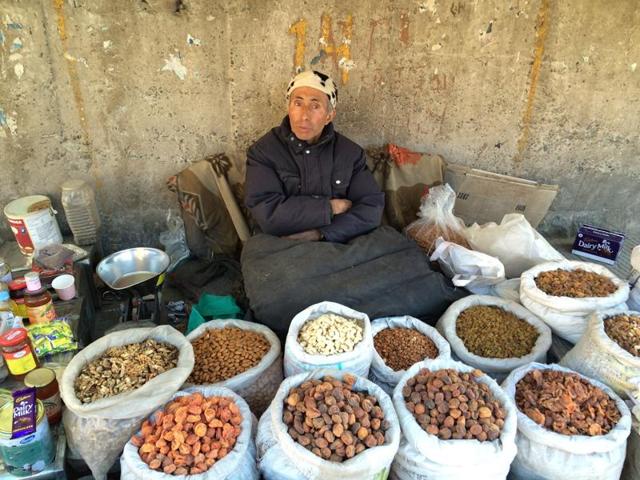 A dry fruit seller in Leh (Manjula Narayan / HT Photo) 