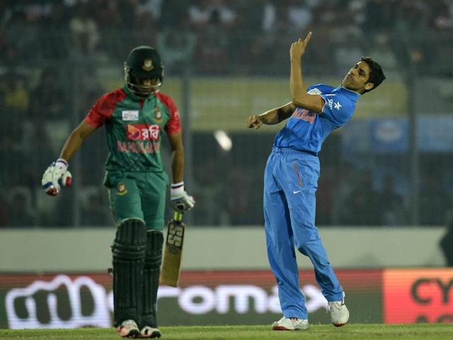 Indian pacer Ashish Nehra reacts after the dismissal of Bangladesh batsman Mohammad Mithun during a Twenty20 cricket match at The Sher-e-Bangla National Cricket Stadium in Dhaka. (AFP Photo) Indian pacer Ashish Nehra reacts after the dismissal of Bangladesh batsman Mohammad Mithun during a Twenty20 cricket match at The Sher-e-Bangla National Cricket Stadium in Dhaka. (AFP Photo)