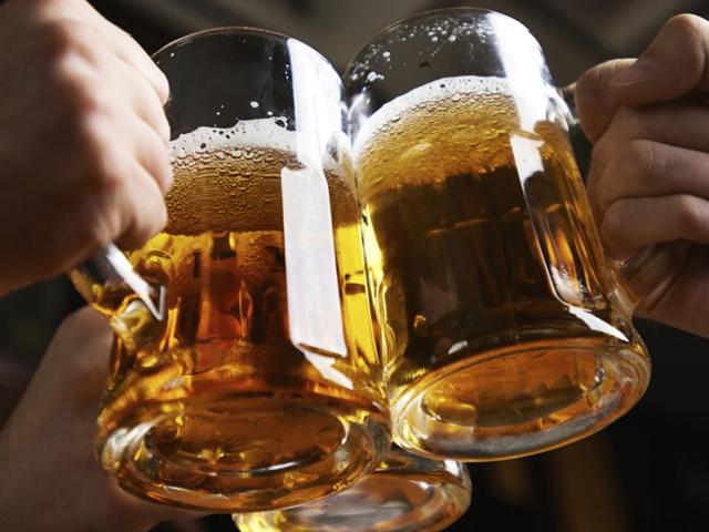 Experts say that immediately after alcohol intake, heart rate increases, blood pressure rises and blood platelets become stickier. This, they say, may increase the risk of heart attack and stroke. Experts say that immediately after alcohol intake, heart rate increases, blood pressure rises and blood platelets become stickier. This, they say, may increase the risk of heart attack and stroke.