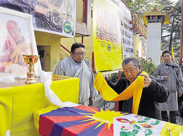 Thupten Tashi, father of Dorjee Tsering, the 16-year-old Tibetan student who immolated himself at Lha Gyari temple in Mcleodganj on Sunday. (Shyam Sharma/HT Photo) Thupten Tashi, father of Dorjee Tsering, the 16-year-old Tibetan student who immolated himself at Lha Gyari temple in Mcleodganj on Sunday. (Shyam Sharma/HT Photo)