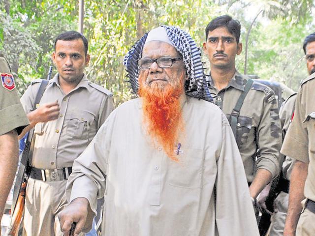 A Delhi court discharged Abdul Karim Tunda and three others accused of leading terror strikes in New Delhi in 1997 on Saturday, March 5, 2016. The court said there was no proof that Tunda could be a LeT bomb maker.(Sakib Ali/ HT photo)