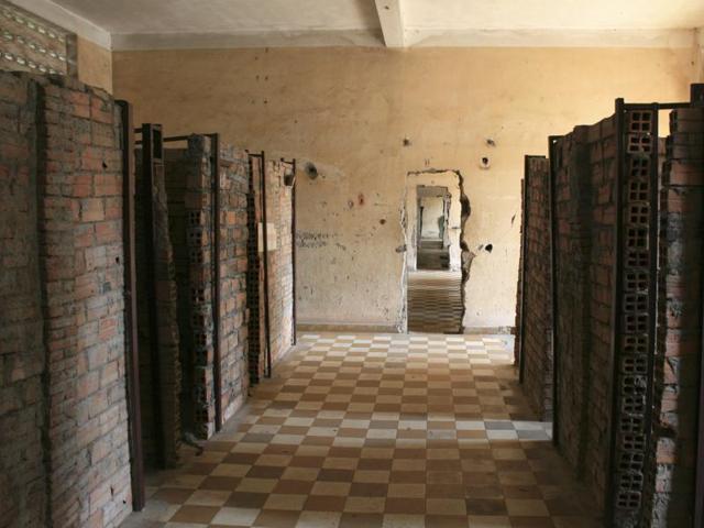 In 1977, an average of 100 people a day were imprisoned in S-21 (Photos by Rama Arya) In 1977, an average of 100 people a day were imprisoned in S-21 (Photos by Rama Arya)