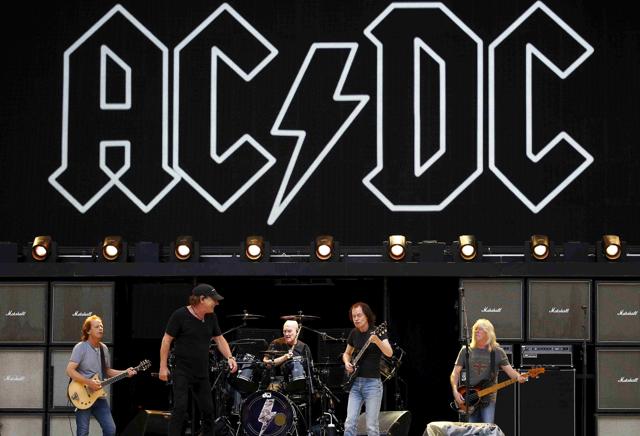 Members of the rock group AC/DC Stevie Young, Brian Johnson, Chris Slade, Angus Young and Cliff Williams perform during a rehearsal at Stadium Australia in Sydney, Australia. (REUTERS)
