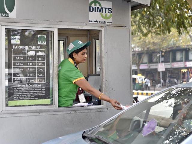 Khushboo, a 28-year-old, works in a private parking area in New Delhi. (Arun Sharma/HT Photo)