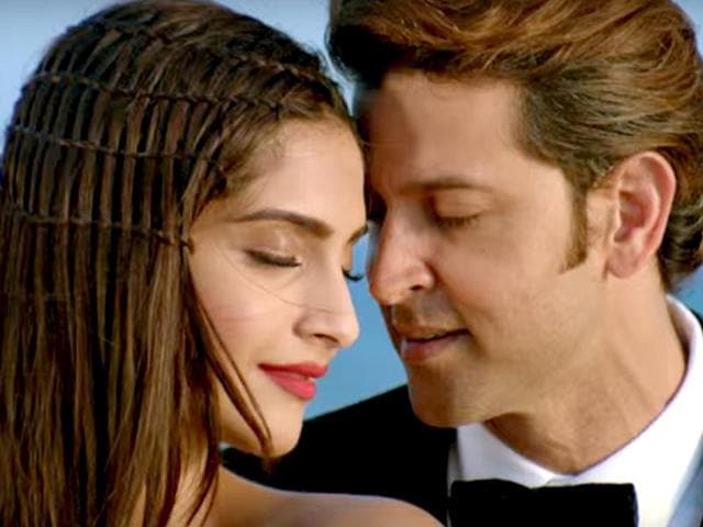 Dheere Dheere, starring Hrithik Roshan and Sonam Kapoor, has been directed by director Ahmed Khan. Dheere Dheere, starring Hrithik Roshan and Sonam Kapoor, has been directed by director Ahmed Khan.