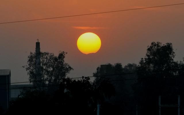 The solar eclipse began at 6:19 am on Wednesday. (Mujeeb Faruqui/HT Photo) The solar eclipse began at 6:19 am on Wednesday. (Mujeeb Faruqui/HT Photo)