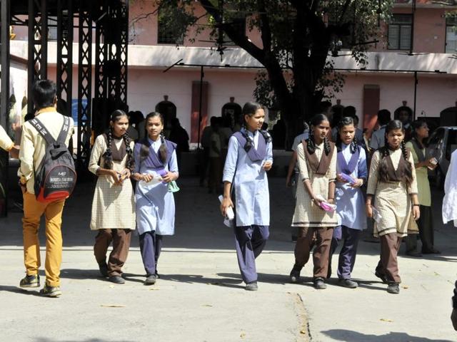 Students coming out of an exam centre in Indore.The MP board exams began on March 1.(Arun Mondhe/ HT file) Students coming out of an exam centre in Indore.The MP board exams began on March 1.(Arun Mondhe/ HT file)