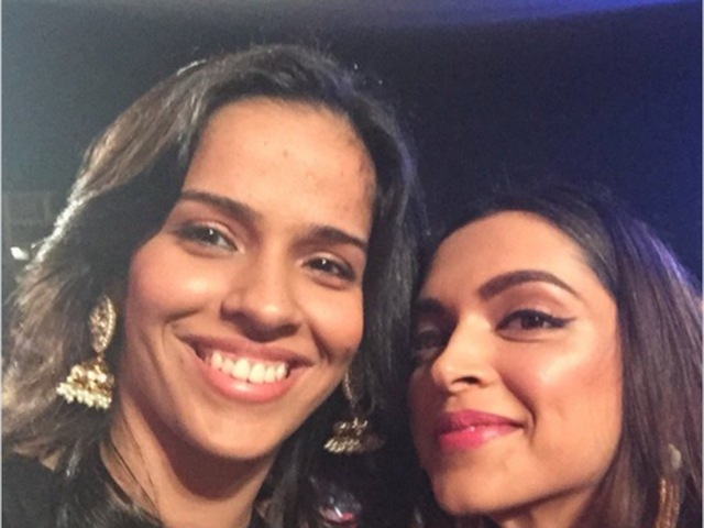 Not just the gentlemen, badminton star Saina Nehwal also took to Twitter to share a picture with Deepika.  (Twitter) 