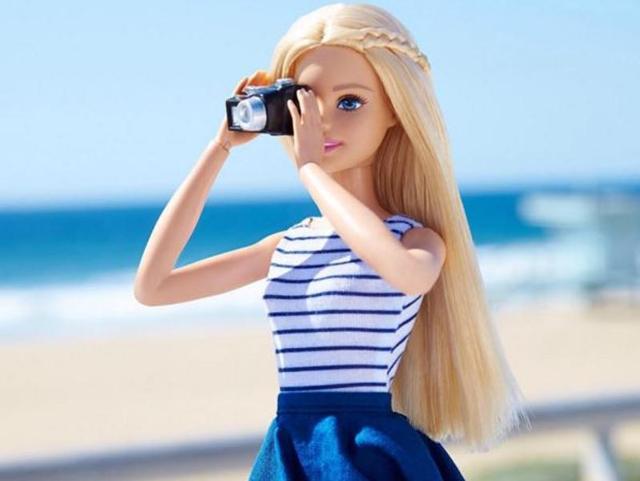 Off to the seas! A brilliant beach-day wear if you don’t really intend to jump in the sea. (Mattel) 