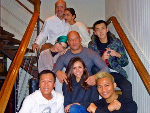And here is the Bollywood star with her xXx family. Didn’t we tell that this lady keeps august company. (Instagram) 