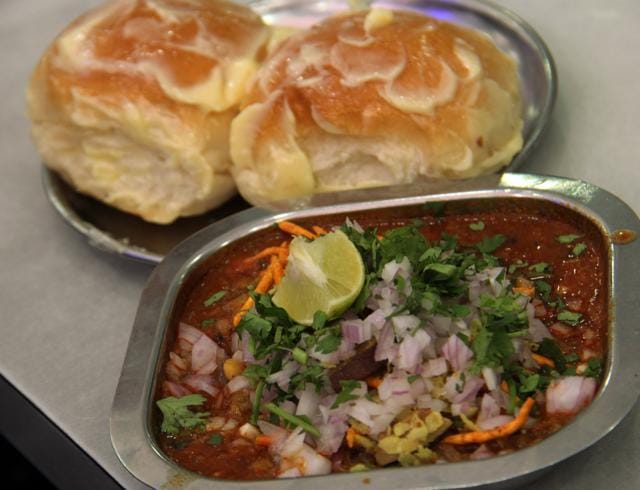 Misal pav at Vinay Health Home, Thakurdwar, Girgaum. (HT File Photo) Misal pav at Vinay Health Home, Thakurdwar, Girgaum. (HT File Photo)