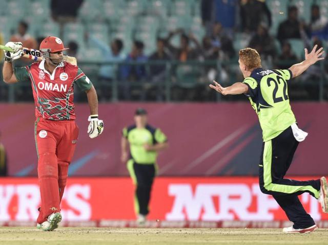 Kevin O’Brien of Ireland, right, celebrates after dismissing Zeeshaan Maqsood. (Gurpreet Singh/HT Photo) 