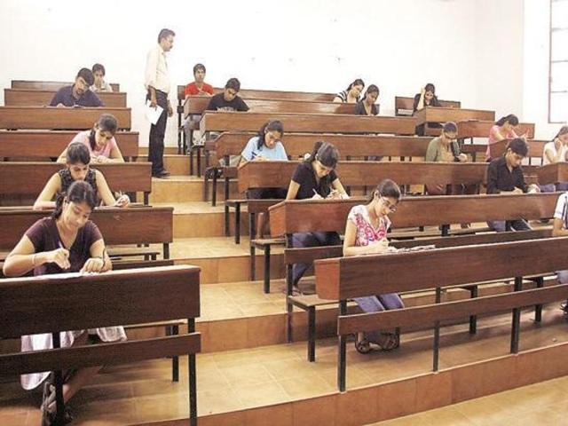 Even though the strength of students in Punjab has increased, the number of teachers has not increased.(Livemint representative photo) Even though the strength of students in Punjab has increased, the number of teachers has not increased.(Livemint representative photo)