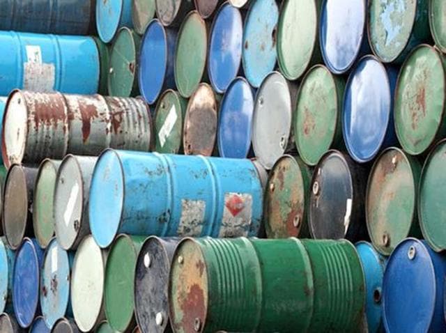 The total value will be calculated using the prices of imported coal, liquified natural gas and naphtha. (Shutterstock Photo) The total value will be calculated using the prices of imported coal, liquified natural gas and naphtha. (Shutterstock Photo)